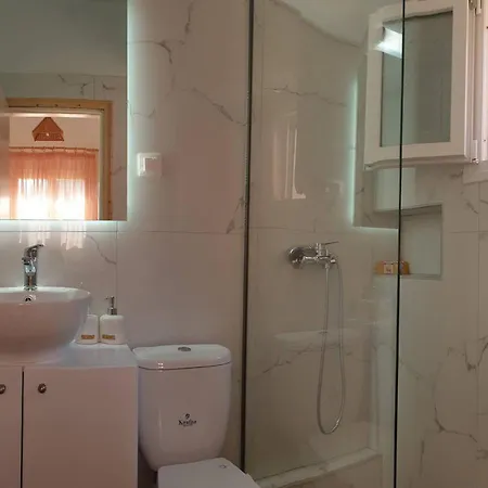 Errika House 3 *